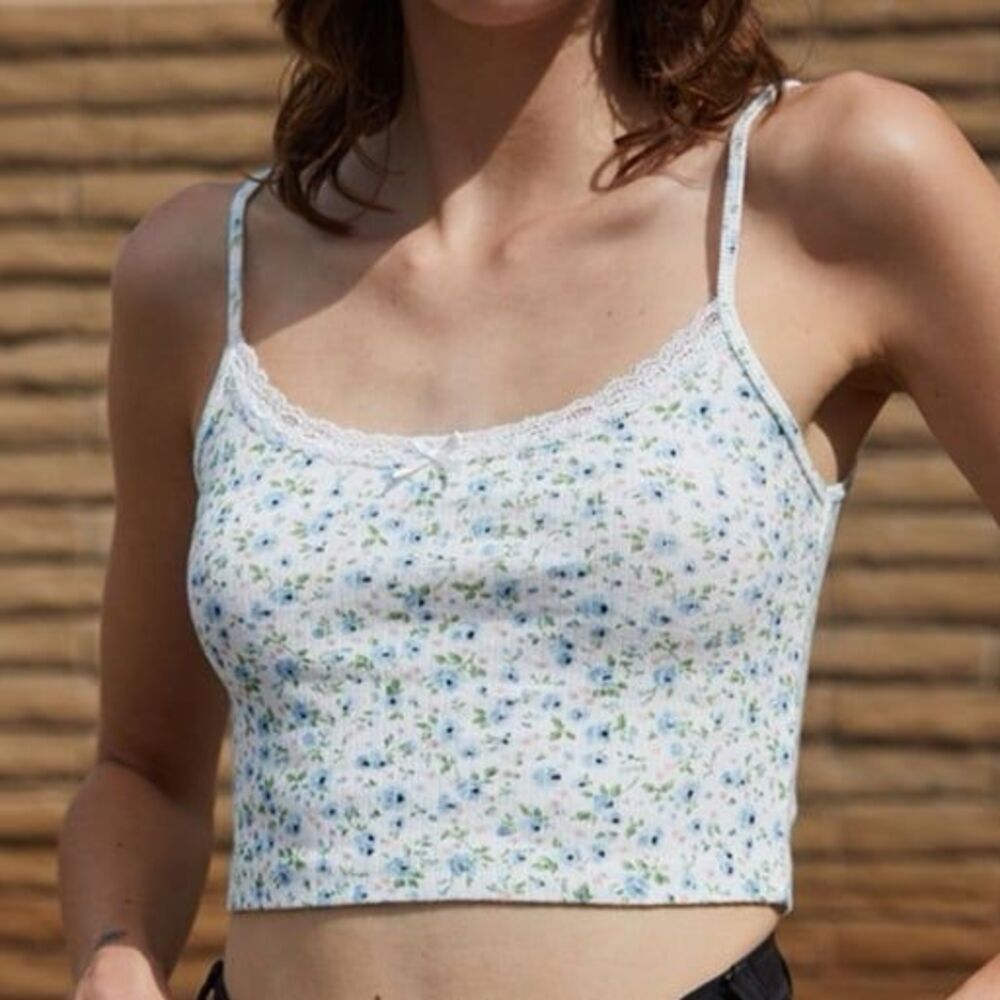 Brandy Melville Floral Skylar cropped tank